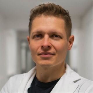 Powiększ obraz: Michał  Józefowicz , ortopeda Swarzędz