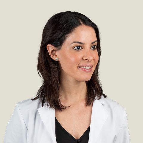 Constanza Riquelme Mc Loughlin, Dermatólogo Barcelona