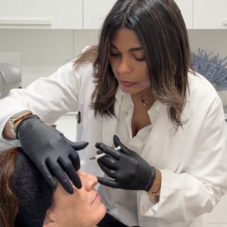 Acercar imagen: Rut Ester Victoria Guzman, Médico estético Barcelona