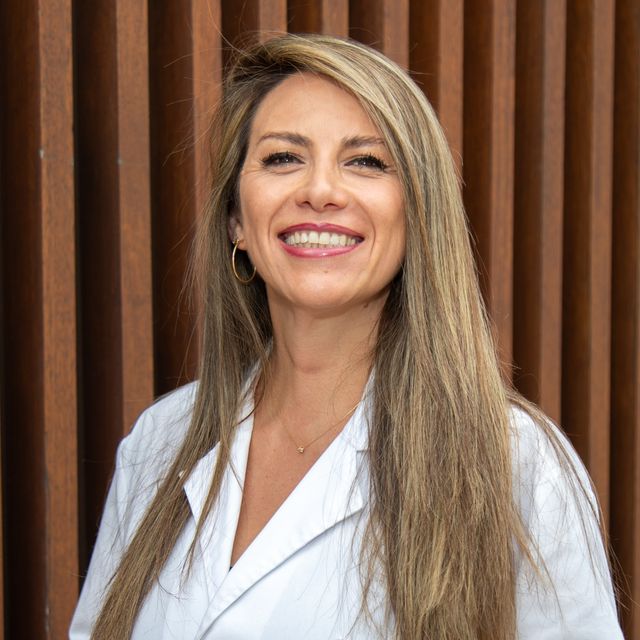 Mª Fernanda Paz Miño-Ruales, Médico general Barcelona