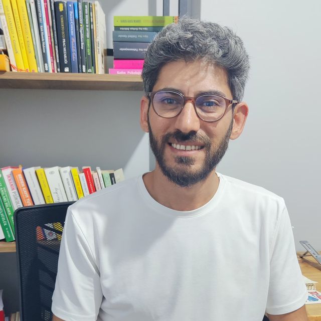 Adem Demir, Psikoloji Van