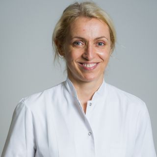 Powiększ obraz: Barbara Szlósarczyk, kardiolog Kraków