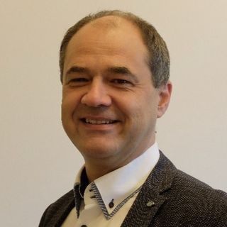 Bild vergrößern: Conrad Kühnöl, Zahnarzt Dresden