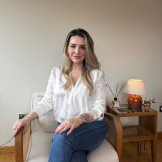 Resmi büyüt: Ecem Üretmen Özalp, Psikoloji İstanbul