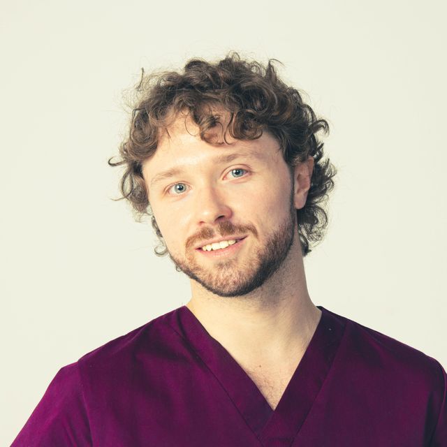 Grzegorz Łopiński, lekarz wykonujący zabiegi medycyny estetycznej Kiełczów