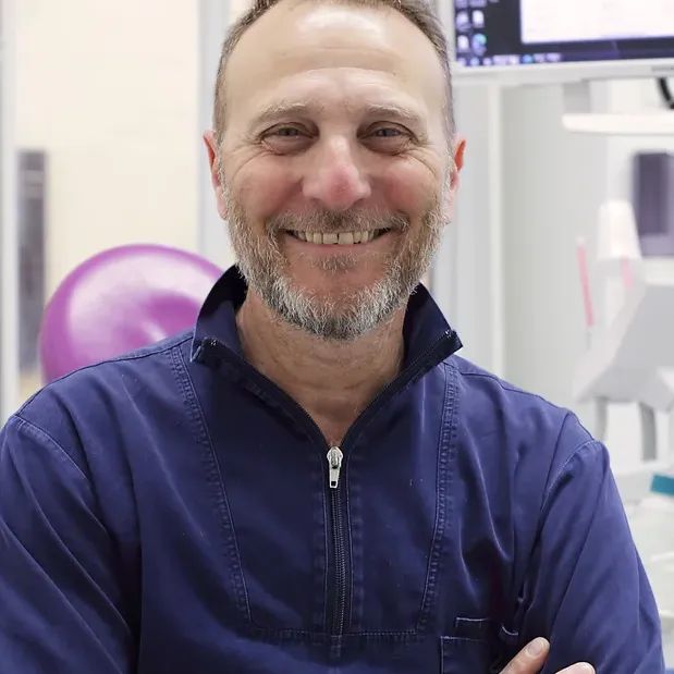 Silvio De Carolis, dentista Roma