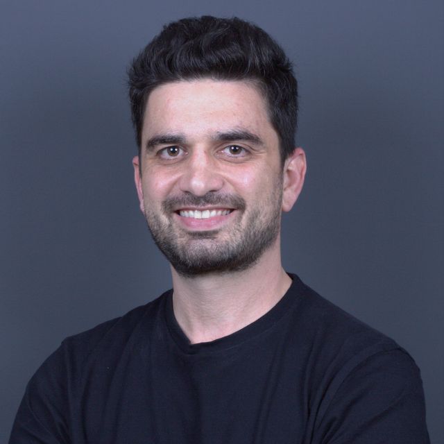 Panayiotis Sembetadelis, Dentista Barcelona