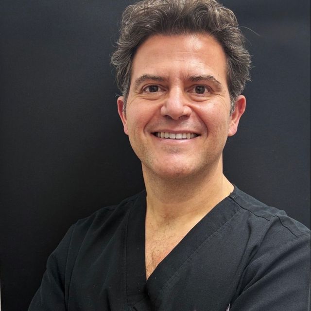 Alberto Ruíz Martos, Dentista Madrid