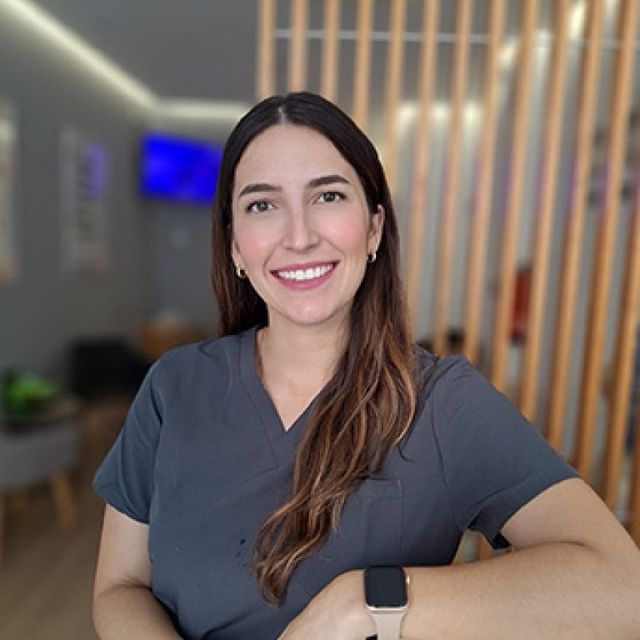 Maria Andreina Pérez Gonzalez, Dentista Valencia