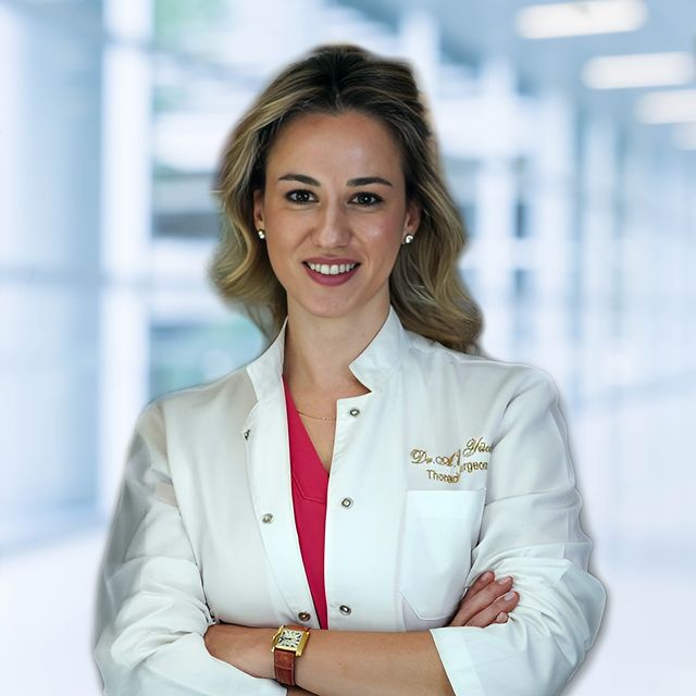Ece Yucel, chirurgo Roma