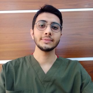 Ahmet Emir Güven, Diş Hekimi Antalya