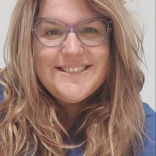 Acercar imagen: Amalia Tejuca Sanz, Urólogo Jerez de la Frontera