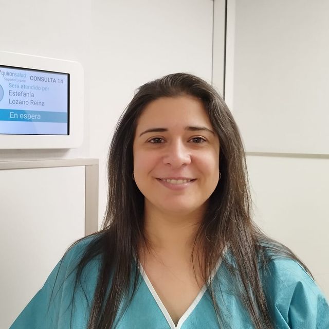 Estefanía Lozano Reina, Otorrino Sevilla