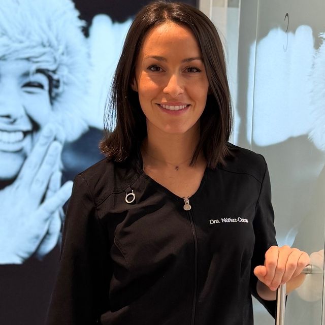 Pilar Núñez-Cobos Hidalgo, Dentista Madrid