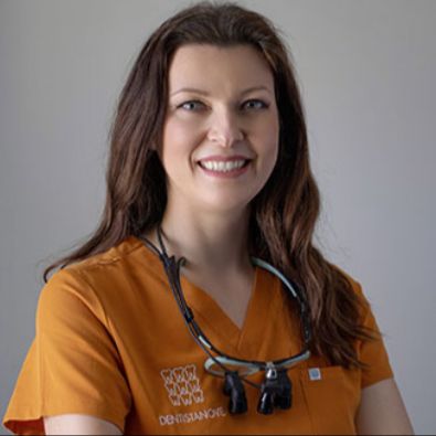 Mariia Zhigun, dentista Nove