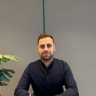 Resmi büyüt: Semih Şan, Psikolojik Danışma ve Rehberlik İzmir