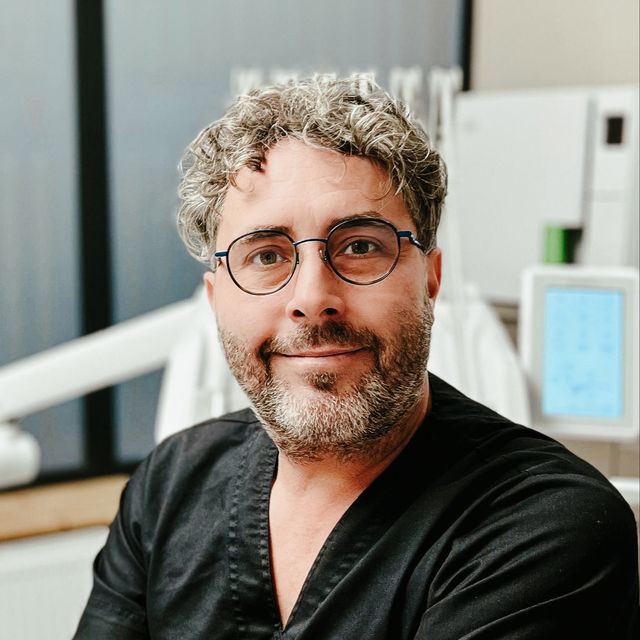 Krzysztof Różycki, stomatolog Wałbrzych