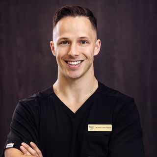 Powiększ obraz: Łukasz Kotarski, stomatolog Łódź