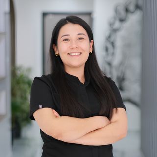 Resmi büyüt: Esra Topaloğlu, Diş Hekimi Antalya