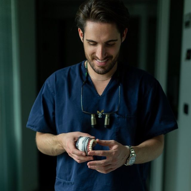 Simone Selvaggio, dentista Lodi