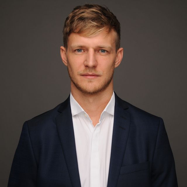 Fabian Weinschenk, Plastischer & Ästhetischer Chirurg München