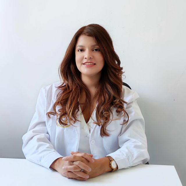 Paula Andrea Zuluaga, Médico estético Madrid