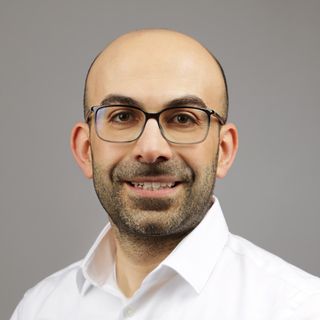 Bild vergrößern: Emmanouil Tsatrafilis, Physikalischer & Rehabilitativer Mediziner Berlin