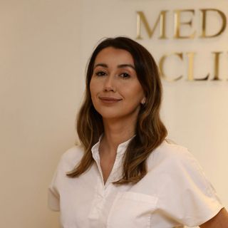 Powiększ obraz: Kinga Gomółka, lekarz wykonujący zabiegi medycyny estetycznej Kraków