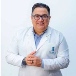 Carlos Alberto Graffe Machado, Médico estético Sevilla