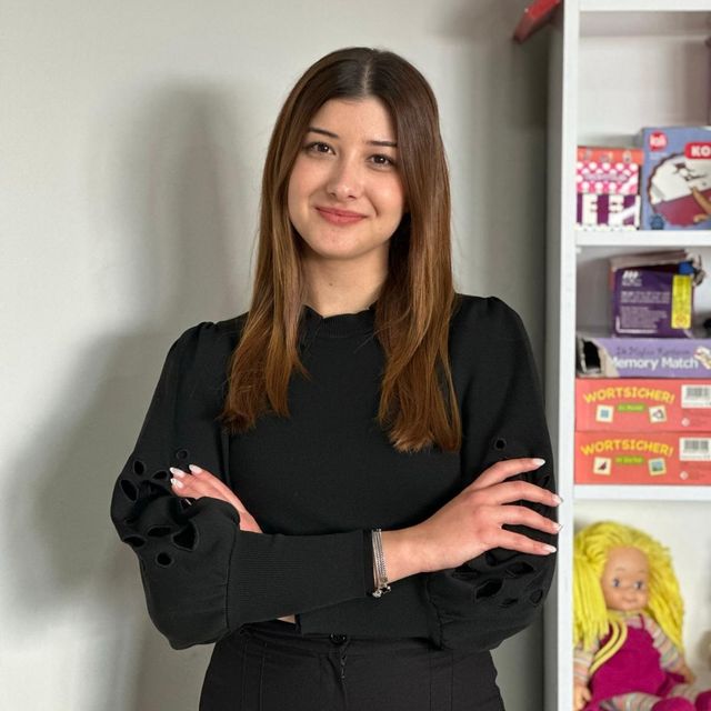 Belis Bilgin, Psikoloji İzmir