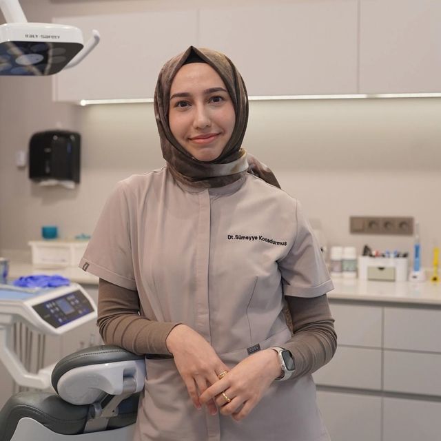 Sümeyye Kocadurmuş, Diş Hekimi İzmit