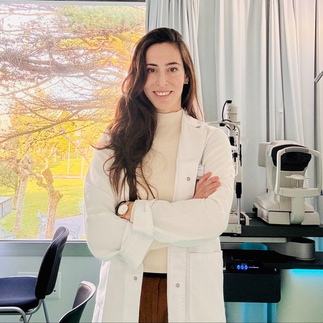 Idaira Sanchez Santos, Oftalmólogo Santander