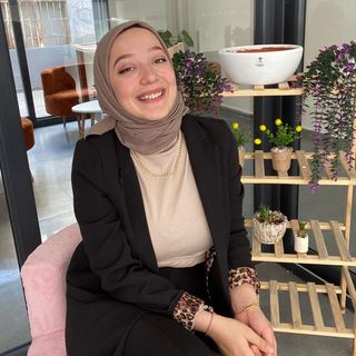 Resmi büyüt: Elif Kahraman, Diyetisyen İzmir