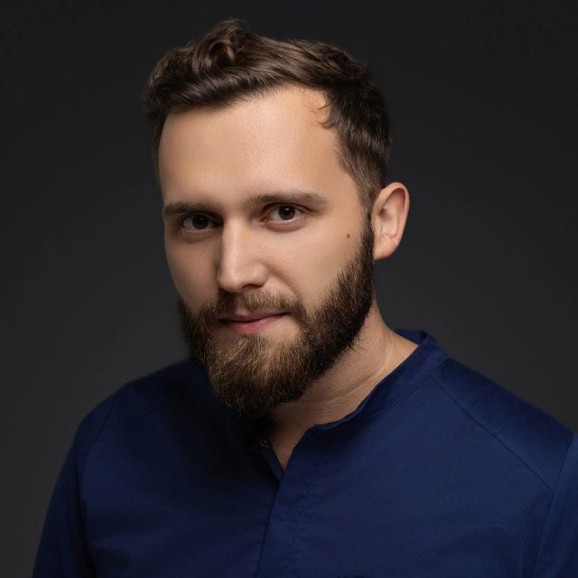 Artur Grochal, stomatolog Kraków