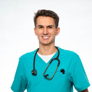 Powiększ obraz: Adam Kalinowski, anestezjolog Łódź