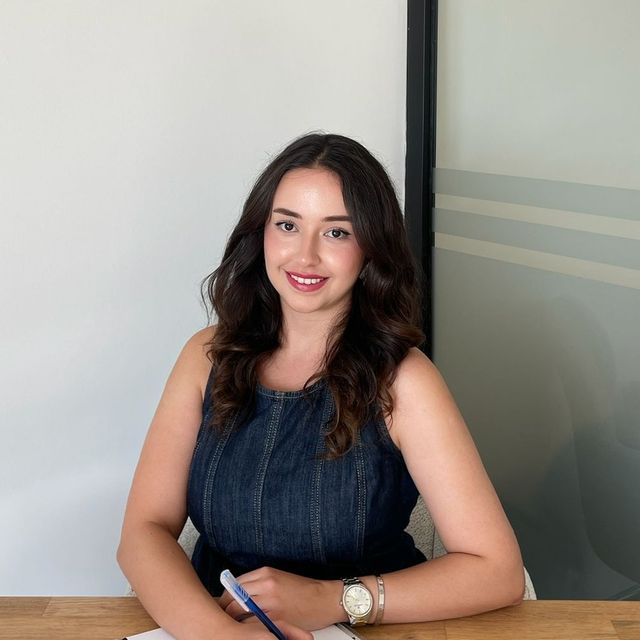 Özge Sert, Psikoloji Adana