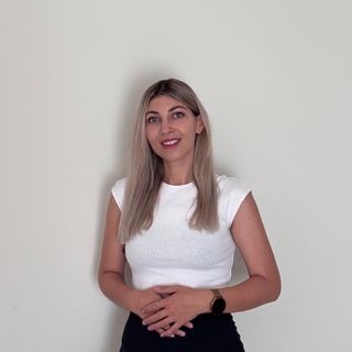 Ioana Pinzaru, Psicólogo Villarrobledo