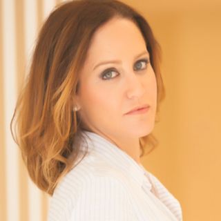 Acercar imagen: María Consuelo Sebastián Pastor, Médico estético Valencia