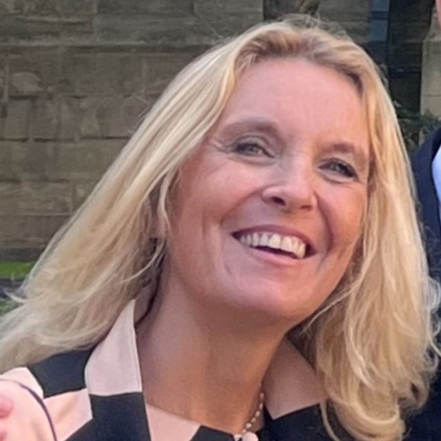 María Jesús Acosta Vazquez, Ginecólogo Jaén