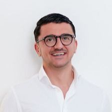 Harutyun Oberholzer, Zahnarzt München