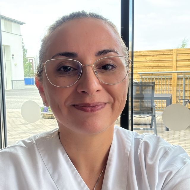 Yamila Salinas Giraldo, Médico general Lloret de Mar