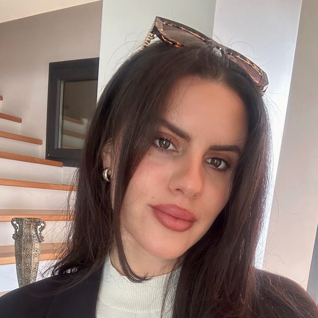 Simay Aslan, Psikoloji İzmir