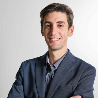 Ingrandire l'immagine: Davide Corradini, reumatologo Oristano