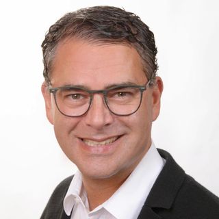 Bild vergrößern: Aryan Behechtnejad, Orthopäde & Unfallchirurg Hamburg