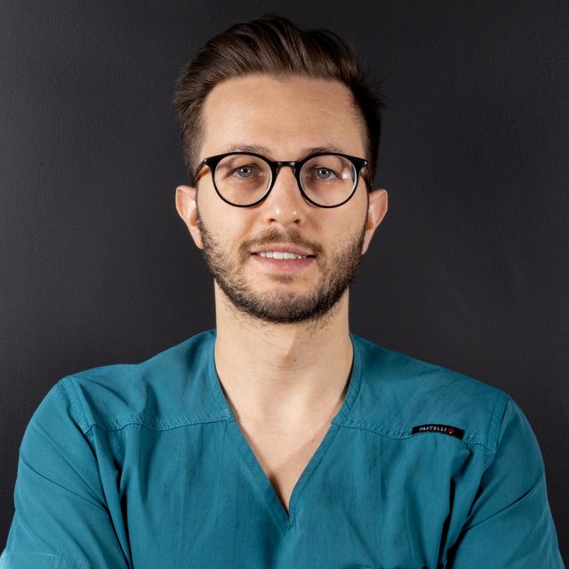 Massimiliano Perna, dentista Torre Annunziata