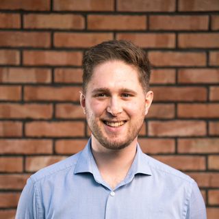 Powiększ obraz: Fryderyk Szendera, stomatolog Katowice