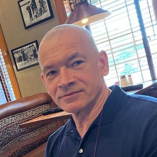 Powiększ obraz: Grzegorz Bosak, psychiatra Sandomierz