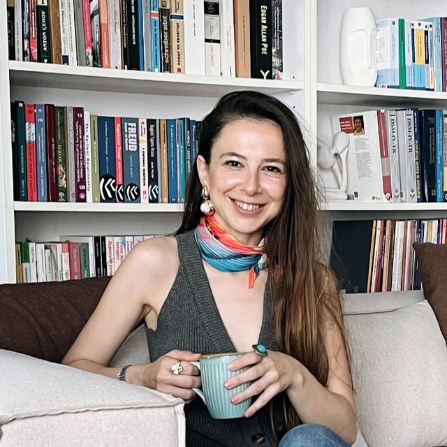 Emine Özan, Psikoloji İstanbul