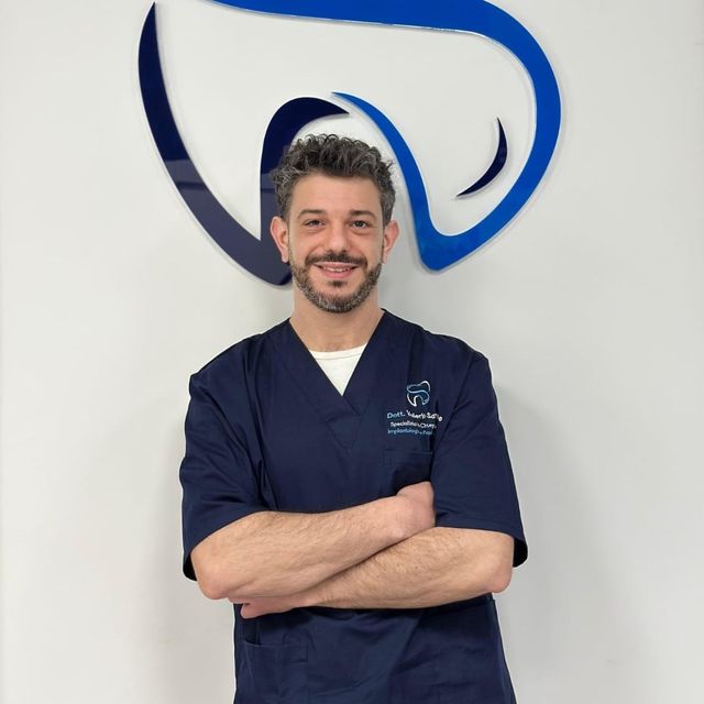 Valerio Saviano, dentista Frattamaggiore