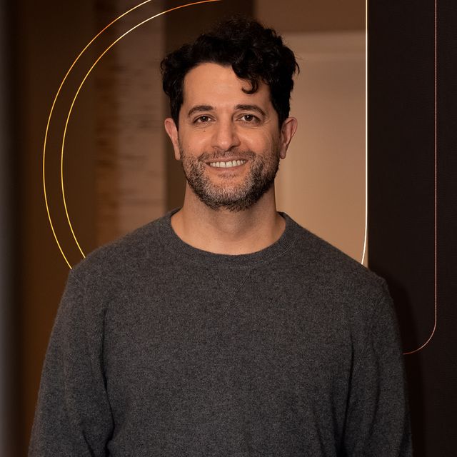 Amir Roushan, Plastischer & Ästhetischer Chirurg Düsseldorf